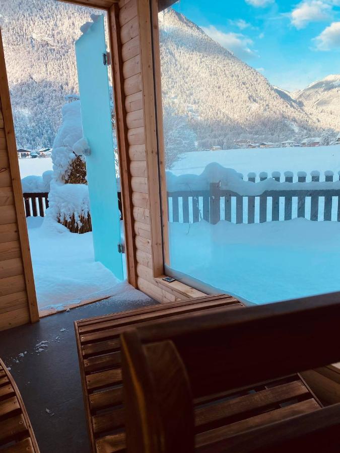 Forest Chalet, 15 Min To Salzburg Olt Town, And Most Beautiful Lakes, Secluded Location, 1,000 Sqm Garden, Mountainview, Panorama Sauna, Bath Whirlpool, Bbq&Bikes&Sunbeds For Free, Up To 10 P Golling an der Salzach Zewnętrze zdjęcie