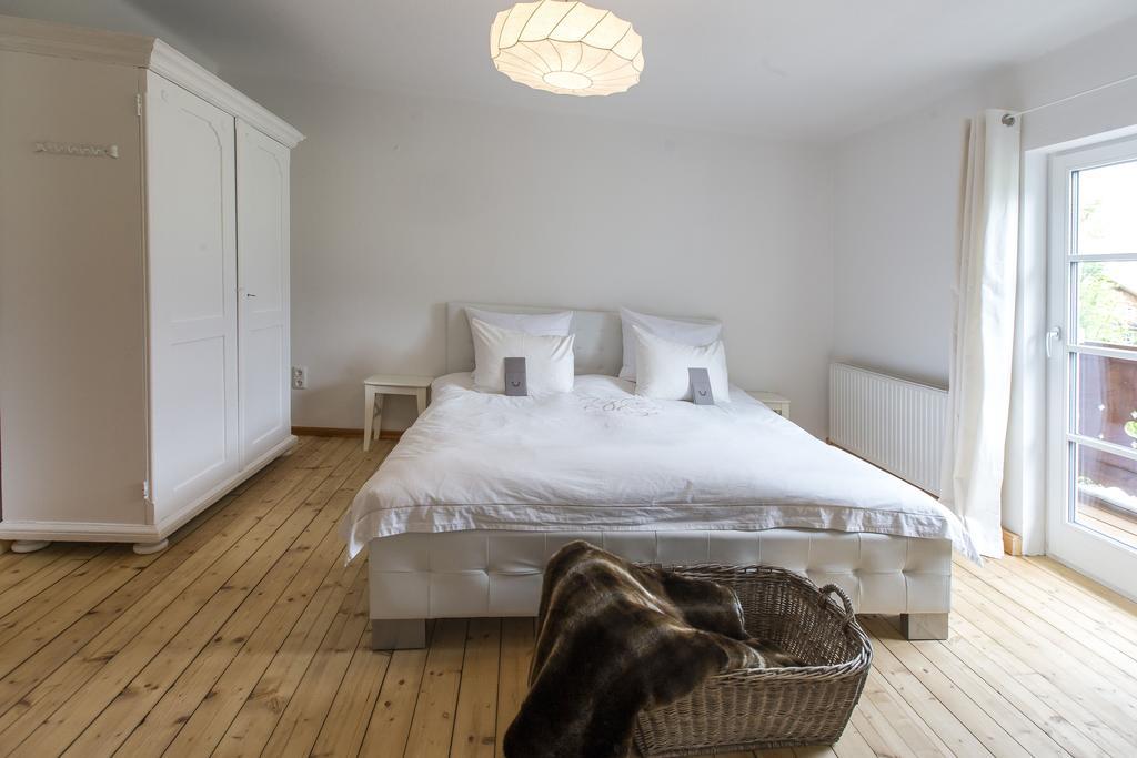 Forest Chalet, 15 Min To Salzburg Olt Town, And Most Beautiful Lakes, Secluded Location, 1,000 Sqm Garden, Mountainview, Panorama Sauna, Bath Whirlpool, Bbq&Bikes&Sunbeds For Free, Up To 10 P Golling an der Salzach Pokój zdjęcie