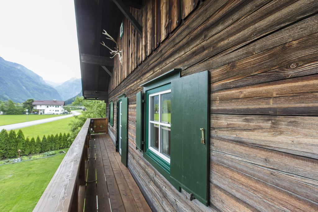 Forest Chalet, 15 Min To Salzburg Olt Town, And Most Beautiful Lakes, Secluded Location, 1,000 Sqm Garden, Mountainview, Panorama Sauna, Bath Whirlpool, Bbq&Bikes&Sunbeds For Free, Up To 10 P Golling an der Salzach Zewnętrze zdjęcie