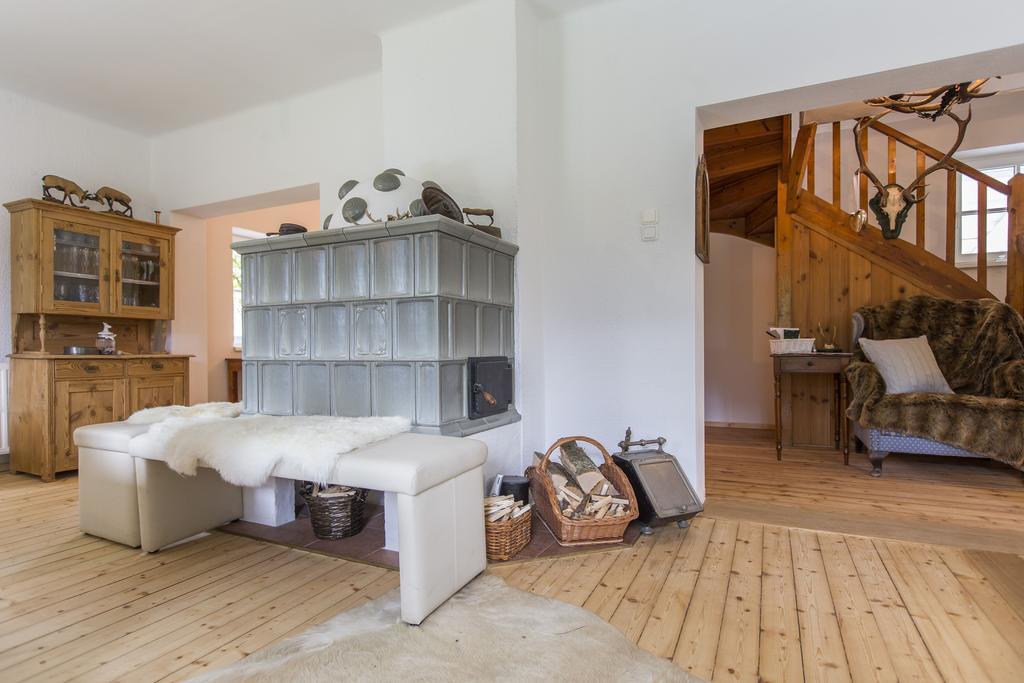Forest Chalet, 15 Min To Salzburg Olt Town, And Most Beautiful Lakes, Secluded Location, 1,000 Sqm Garden, Mountainview, Panorama Sauna, Bath Whirlpool, Bbq&Bikes&Sunbeds For Free, Up To 10 P Golling an der Salzach Pokój zdjęcie