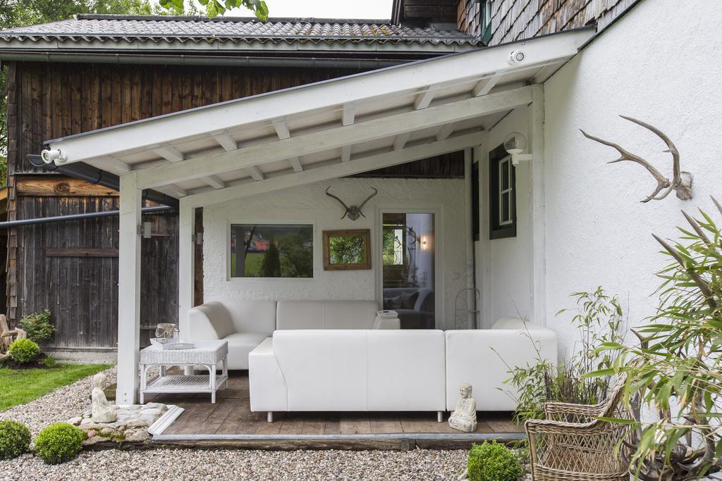 Forest Chalet, 15 Min To Salzburg Olt Town, And Most Beautiful Lakes, Secluded Location, 1,000 Sqm Garden, Mountainview, Panorama Sauna, Bath Whirlpool, Bbq&Bikes&Sunbeds For Free, Up To 10 P Golling an der Salzach Pokój zdjęcie